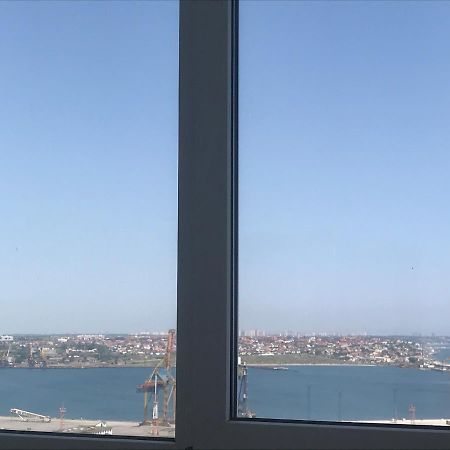 Apartamento Flat with the sea view Chornomorsk Exterior foto