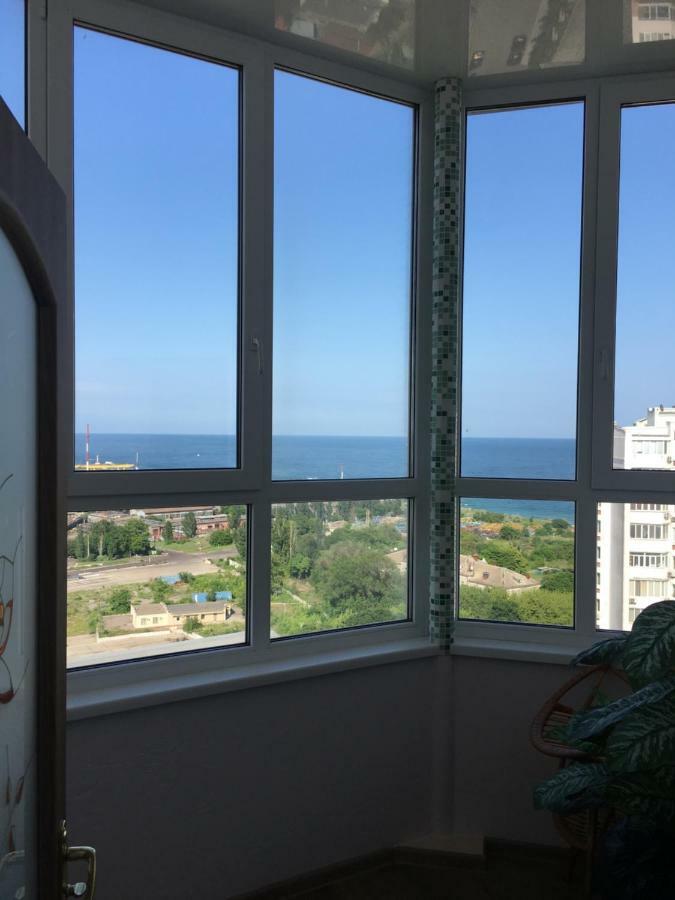 Apartamento Flat with the sea view Chornomorsk Exterior foto