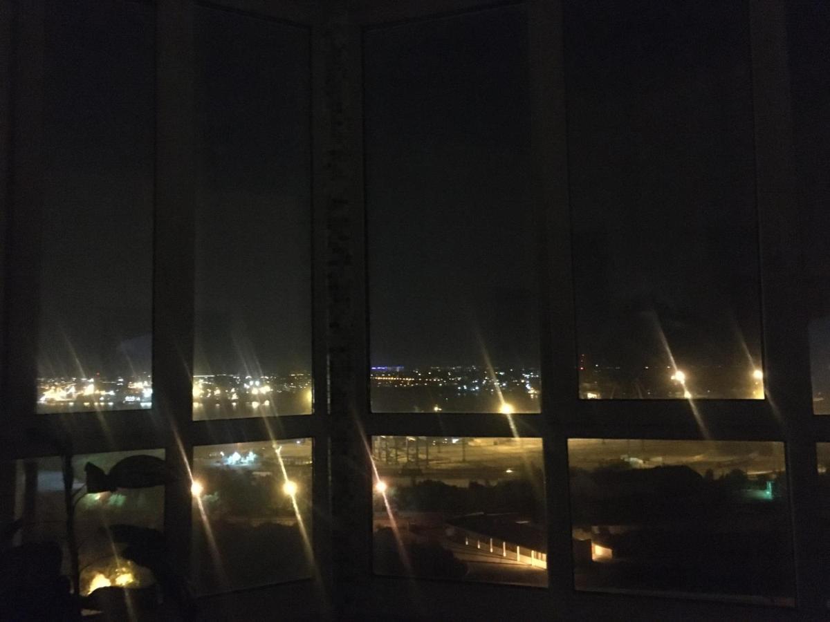Apartamento Flat with the sea view Chornomorsk Exterior foto