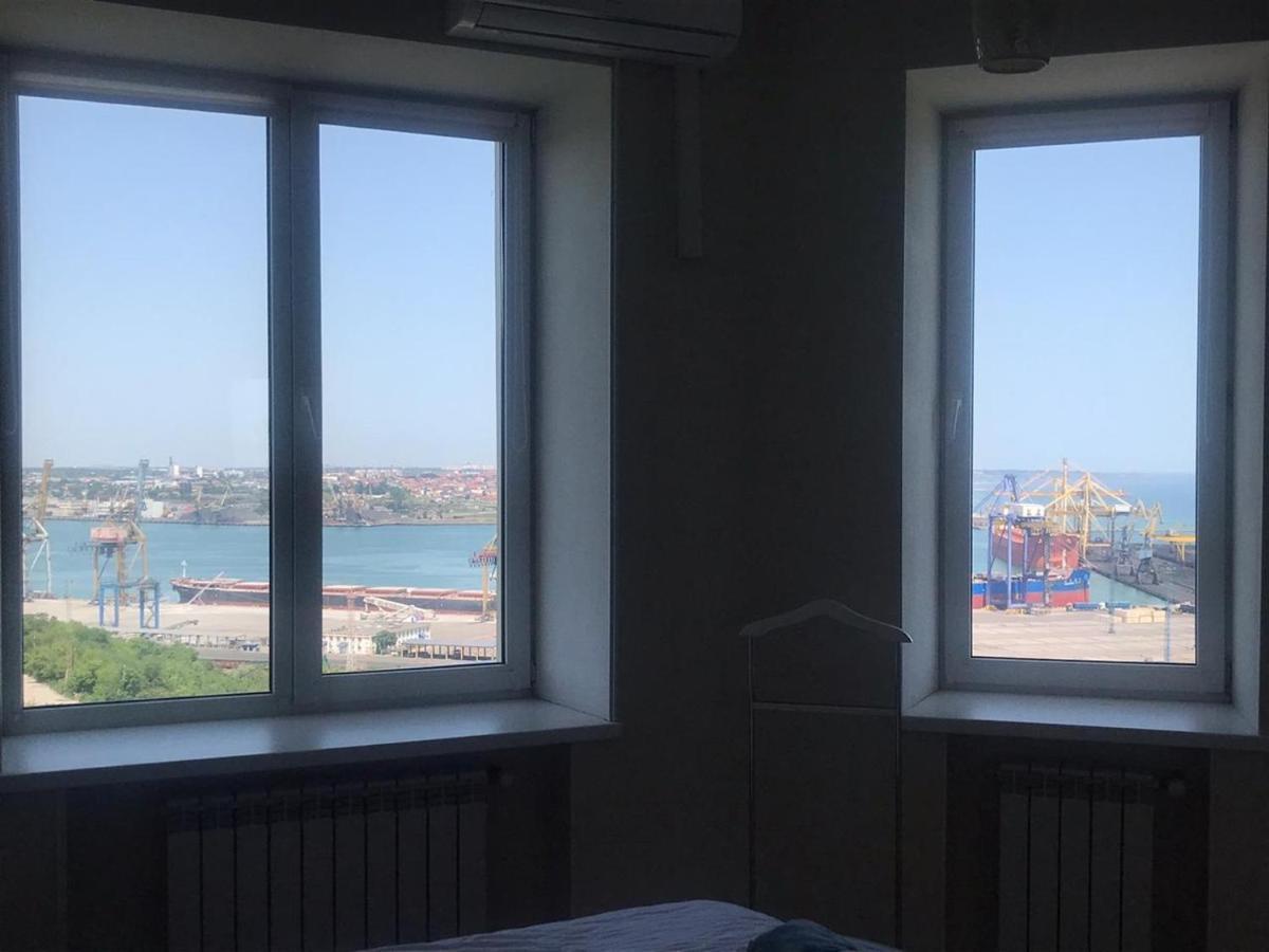 Apartamento Flat with the sea view Chornomorsk Exterior foto
