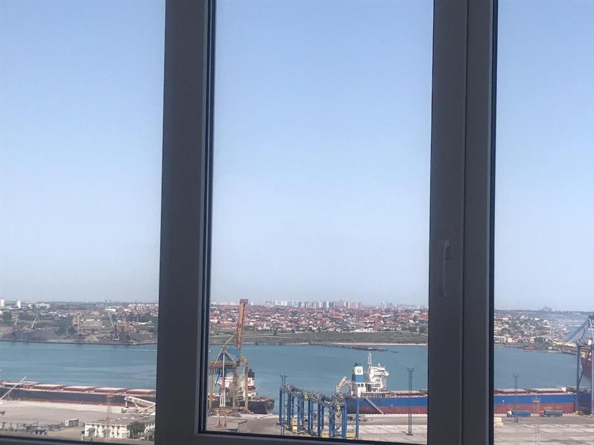 Apartamento Flat with the sea view Chornomorsk Exterior foto