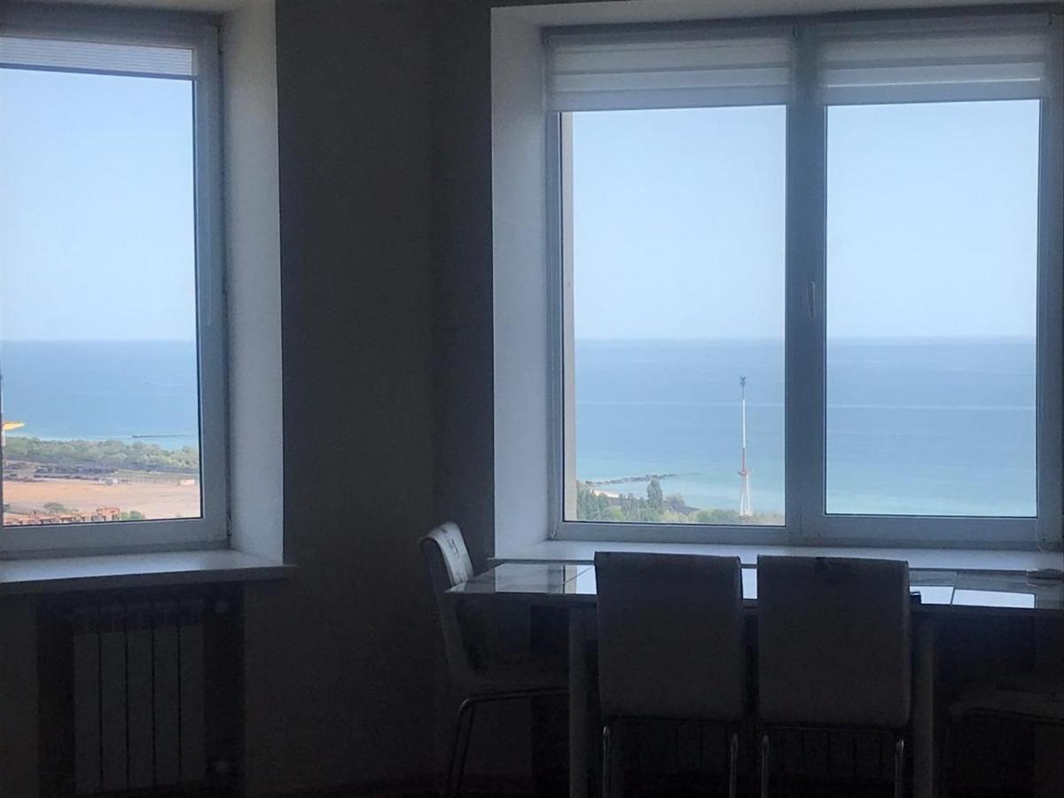 Apartamento Flat with the sea view Chornomorsk Exterior foto